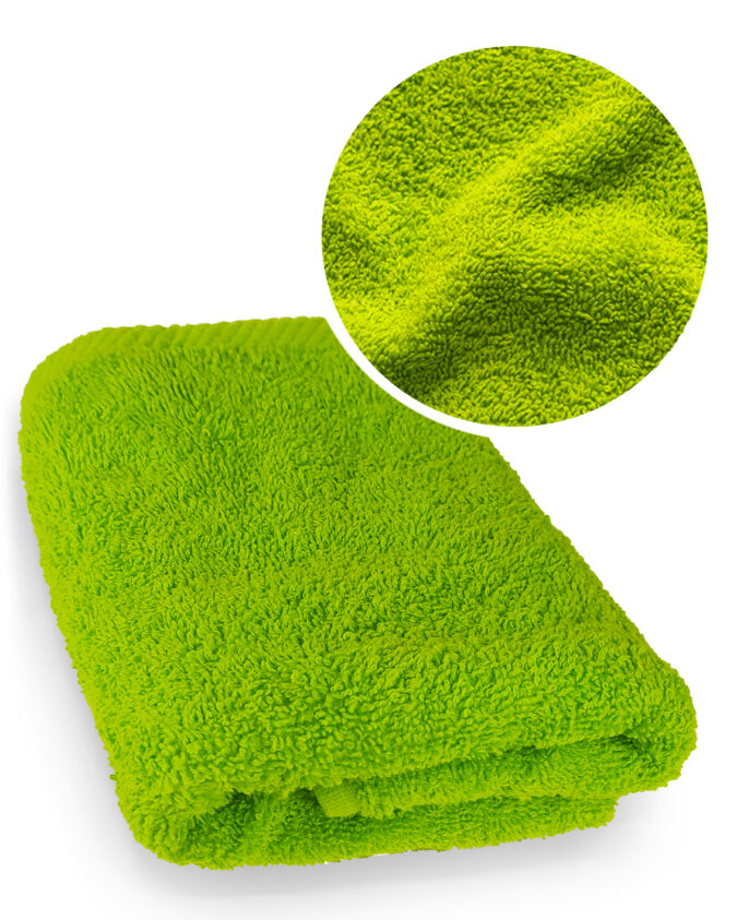 Ręcznik GOMEZ wykonany z 100% bawełny o wymiarach 50cmx100cm i gramaturze 500m2 miękkie i przyjemne wykończenie wpływa na wysoką wchłanialność wody. Z uwagi na dobrą jakość i niską cenę doskonale nadają się pod gastronomie czy hotelarstwo. Wysoka jakość wykonania oraz miękkie “puszyste” wykonanie z 100% bawełny sprawia, że ten jednobarwny ręcznik jest najczęściej wybierany przez klientów. Klienci docelowi to między innymi ośrodki wypoczynkowe, pensjonaty, hotele, hafciarnie. - Nasze ręczniki można prać w temperaturze 60 oC !!! - Ręcznik spełnia normę PN EN 14697 - Posiada certyfikat Oeko-Tex Cechy produktu: materiał Frote -100%bawełna gramatura 500g posiada Certyfikat Oeko-tex Ręcznik kąpielowy Frotte z wykonany z miękkiej delikatnej bawełny. Bardzo miły w dotyku, super chłonie wodę i szybko schnie. Zalecamy: prać w temperaturze do 60 stopni Celsjusza prasować w temperaturze do 150 stopni Celsjusza nie wybielać nie stosować zmiękczaczy suszyć rozwieszony całą powierzchnią