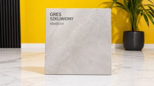 Kafle podłogowe — gres szkliwiony i porcelanowy, antypoślizgowość R9-R11, formaty od 30×30 do 120×120 cm, ceny 30-200 zł/m².
